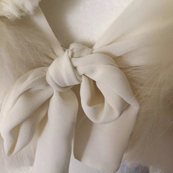 LINDA RICHARDS ivory fur rosette wrap silk lining - Picture 4 of 5